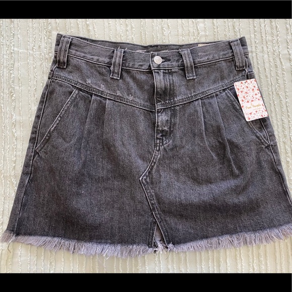 NWT Free People sanded black jean skirt 27 - Picture 3 of 7